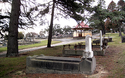 Grave of Amos SHUMACK, Ballarat